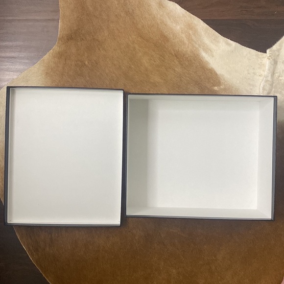 CHANEL XL authentic gift box - Picture 5 of 6